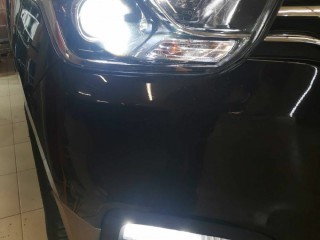 Hyundai Grand Starex установка LED линз, светодиодных ламп в ПТФ, покраска масок фар