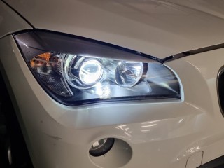 BMW X1 установка линз Aozoom A4+ 2022, ремонт запотевания, глубокая полировка (4)