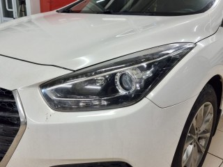 Hyundai I40 замена штатных линз на светодиодные Aozoom T9 (1)