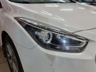 Hyundai I40 замена штатных линз на светодиодные Aozoom T9 (2)