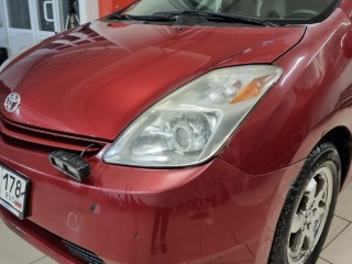 Toyota Prius установка светодиодных bi-led линз Aozoom A3+ (1)