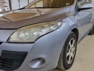 Renault Megane покраска масок фар, чистка, замена ПТФ (1)