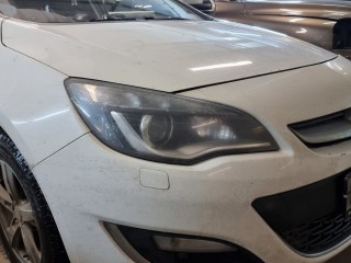 Opel Astra установка Bi-Led Aozoom A4+ (0)