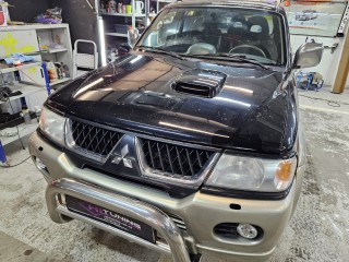 Mitsubishi Pajero Реставрация фар (0)