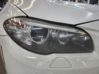 BMW 5 F10 замена линз на Aozoom K3, установка глазок, анти-хром масок фар, броня (1)