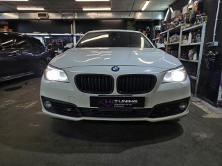 BMW 5 F10 замена линз на Aozoom K3, установка глазок, анти-хром масок фар, броня (5)