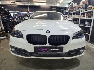 BMW 5 F10 замена линз на Aozoom K3, установка глазок, анти-хром масок фар, броня (15)