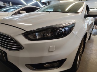 Ford Focus 3 антихром масок фар, бронирование фар полиуретановой плёнкой (7)