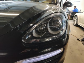 Porshe Cayenne замена линз на Aozoom K3 Dragon Knight, покраска масок и бронирование фар (6)