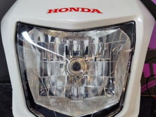 Honda CRF установка светодиодной линзы Aozoom A13, бронирование фары (2)