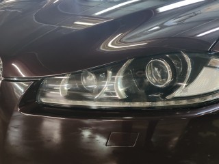 Jaguar XF замена линз на Bi-led Viper Z6+, глубокая полировка и бронирование фар (4)