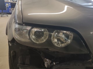 BMW X5 E53 замена линз на Aozoom K3 DK200, замена маркеров ангельских глаз, бронирование (1)