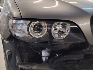 BMW X5 E53 замена линз на Aozoom K3 DK200, замена маркеров ангельских глаз, бронирование (4)