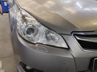 Subaru Legacy замена линз на BiLed Viper Rays (2)