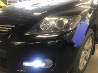 Mazda CX-7 ремонт запотевания фар (3)