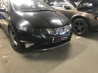 Honda Civic 5D установка Aozoom A13 и покраска масок фар (11)