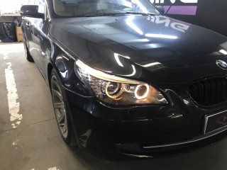 BMW E60 устранение запотевания реснички (4)