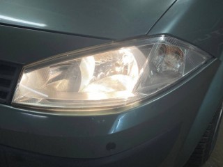 Renault Megane установка Biled линз Aozoom A9 Kamiso, лампы MTF 3In1, замена плёнки (3)
