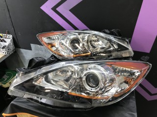 Mazda 3 чистка фар, установка диодных ламп (5)