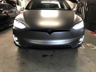 Tesla Model X восстановление прозрачности фары (8)