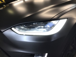 Tesla Model X восстановление прозрачности фары (9)