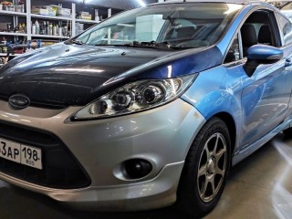 Ford Fiesta замена линз на Aozoom A12, модули дальнего с функцией ДХО/поворот (11)