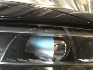 Audi A6 Allroad замена стекла фары (1)