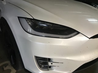 Tesla Model X восстановление прозрачности фары (2)
