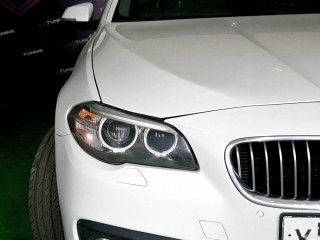 BMW 5 F10 замена линз на Bi-Led Aozoom (4)