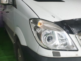 Mercedes-Benz Sprinter ремонт фар и установка LED линз (5)