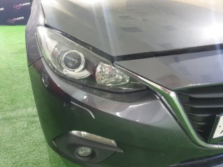Mazda 3 установка LED модулей Aozoom (2)