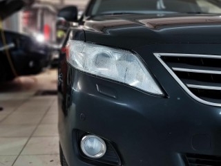 Toyota Camry замена ксеноновых линз на светодиодные Aozoom A3 Max (0)