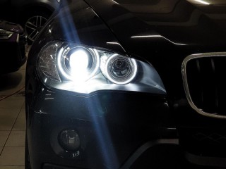BMW X6 E71 установили светодиодные линзы, заменили стекла фар (0)