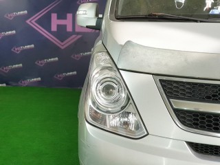 Hyundai Grand Starex LED линзы X-Bright (5)