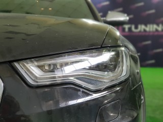 Audi A6 C7 повреждение корпуса фары (3)