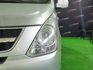 Hyundai Grand Starex LED линзы X-Bright (2)